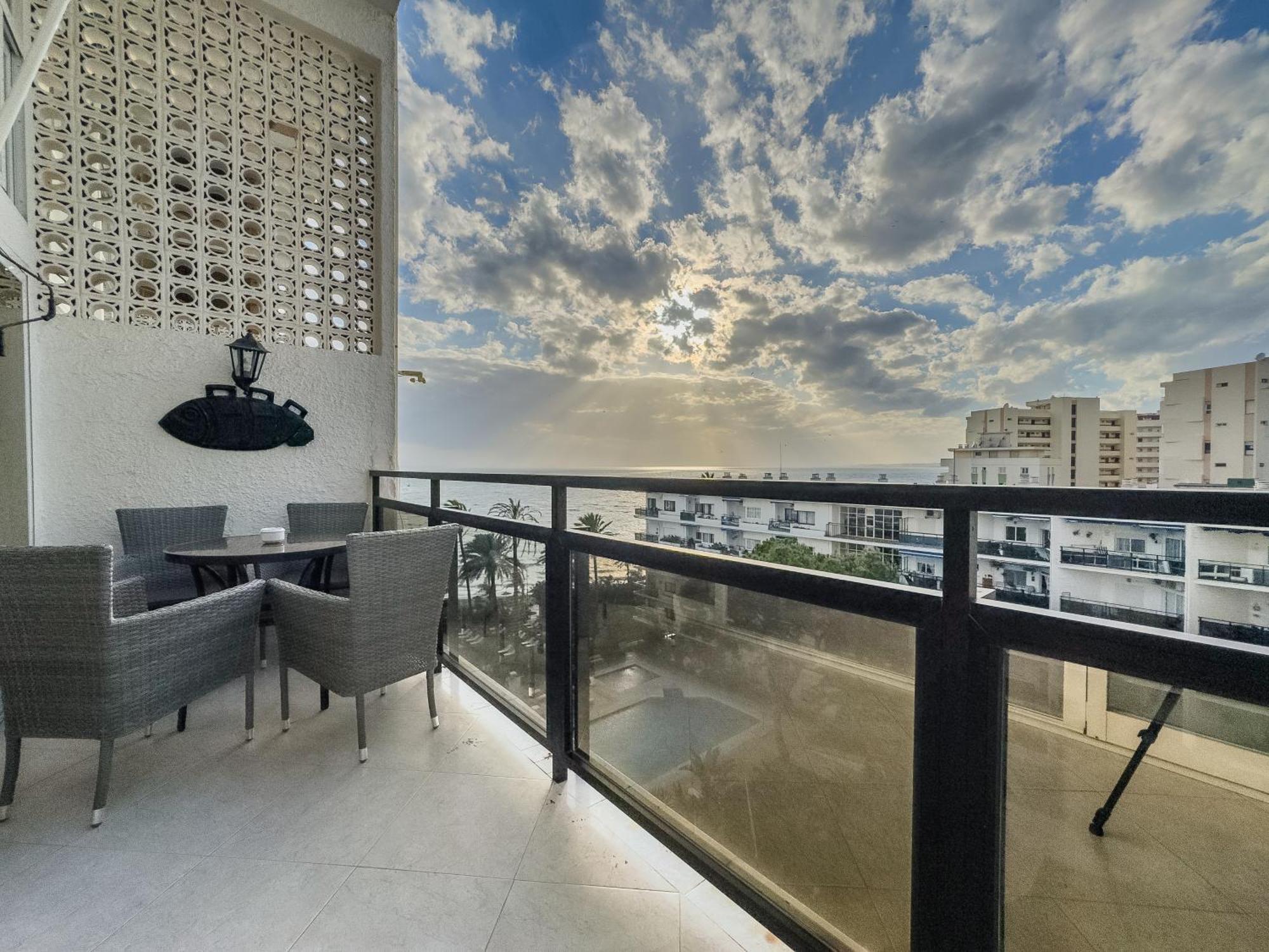 Skol 408A 2 Bedrooms Duplex With Sea Views ماربيا المظهر الخارجي الصورة
