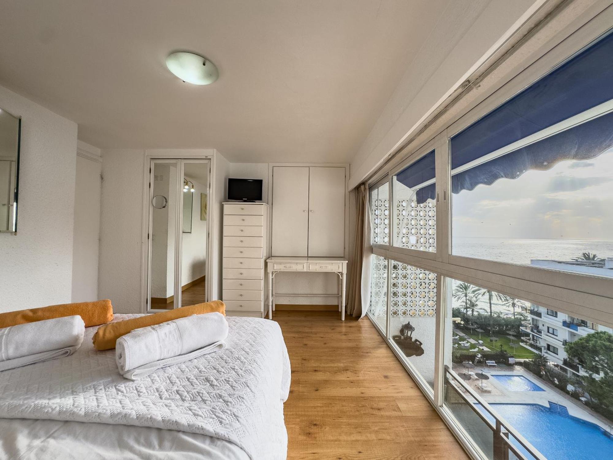 Skol 408A 2 Bedrooms Duplex With Sea Views ماربيا المظهر الخارجي الصورة